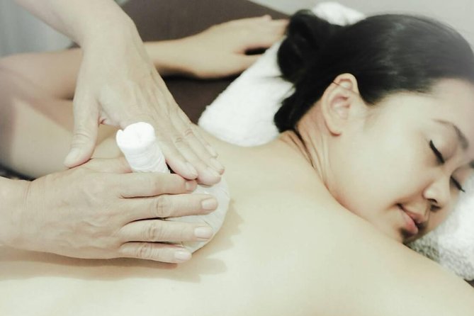 1.5 Hours Traditional Thai Massage with Herbal Compress - Free Transportation - The private car makes arrival easy