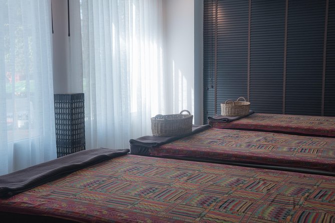 1.5 Hours Traditional Thai Massage with Herbal Compress - Free Transportation - Who will get the most from this experience