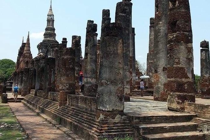 1 Day Sukhothai Historical Park from Chiang Mai Private Tour - The guides are central to the experience