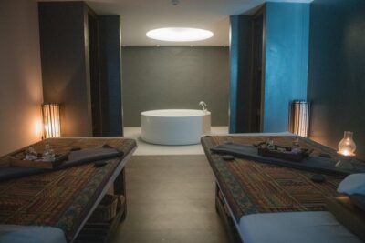 1 Hour Deep Tissue Thai Massage with Balm – Free Transportation