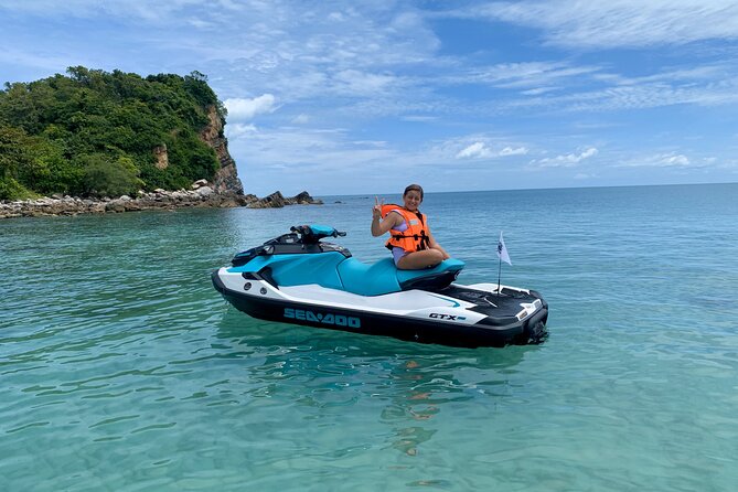 2.5 hours Pig Island-Virgin Islands & Snorkeling Jet Ski Safari - Cruising toward Koh Tan and the Thai temple view