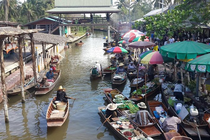 2-hour Bangkok Old City Night CHOB TUK TUK + Talat Noi Street Art - Night street food and Pak Klong Talad
