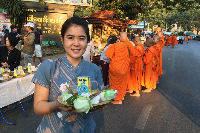 4 highlights: Sticky Waterfall/Elephants/local market /Wat Banden - Four good reasons to consider this Chiang Mai day tour