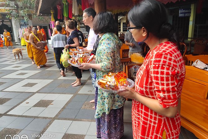 4 highlights: Sticky Waterfall/Elephants/local market /Wat Banden - Wat Banden: the day’s grand temple stop