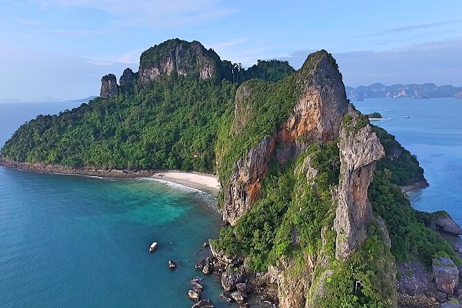 4 Islands Sunset Private Tour - Koh Poda: The Classic First Stop