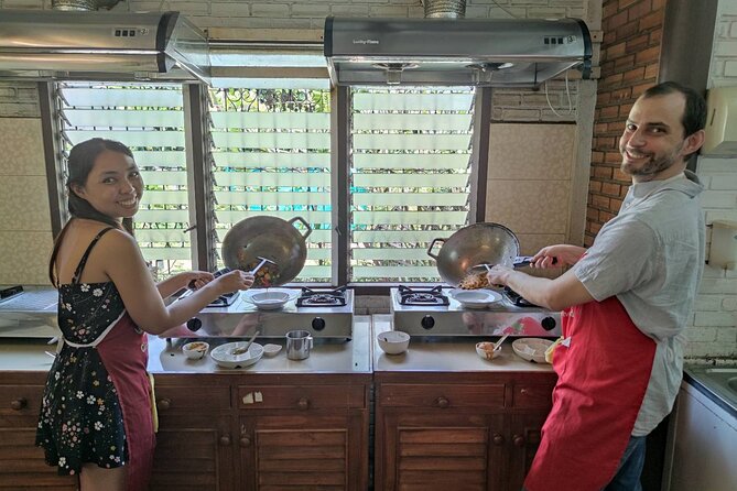 5 Hour Morning Thai Cooking Course - Cooking Six Styles of Thai Food