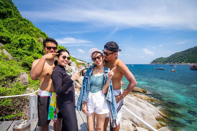5 Islands Full-Day Tour Around Koh Tao and Koh Nangyuan - Aow Leuk offers a calmer-looking beach setting