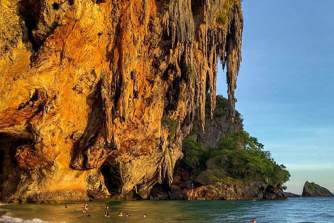 7 Island sunset tour by Speedboat | Catamaran plus BBQ & Plankton - Railay East and the blue pier