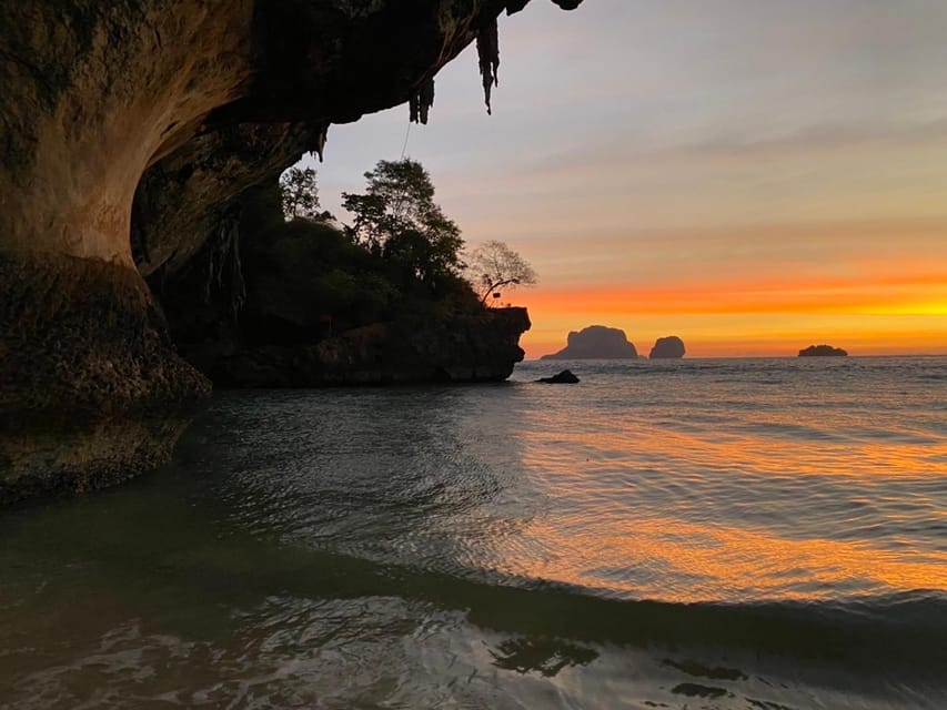 7 Islands sunset tour plus bioluminescent plankton + BBQ - Ao Nang and the search for glowing water