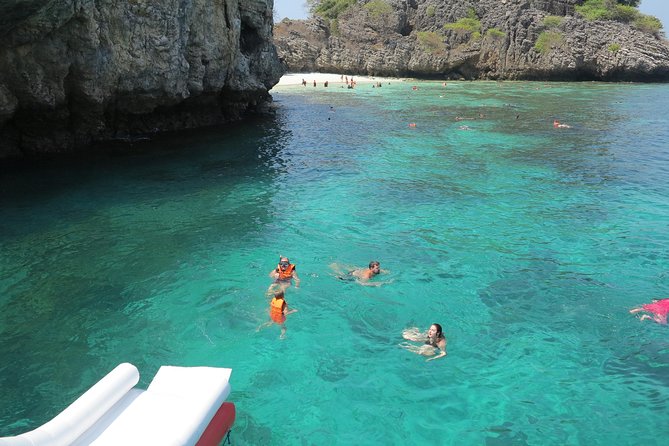 A full Day Haa & Rok islands from Koh Lanta( By Speed Boat) - The second Koh Rok reef stop