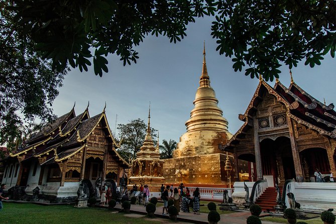 A Magical Evening in Chiang Mai: Private City Tour - Why an evening walk works well in Chiang Mai