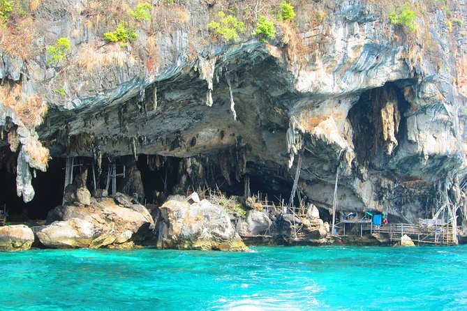 All-in Phi Phi, Maiton, MayaBay, Khai, Bamboo islands Tour - Khai Nai Island, swimming and sand