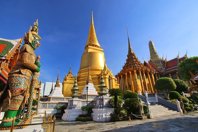 Amazing Bangkok Tour with Grand Palace, Emerald Buddha & Wat Arun - The guide can make or break the morning