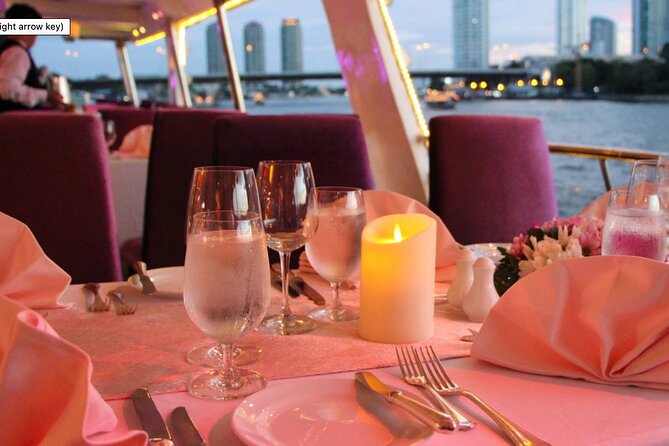 Amazing Chaophraya Dinner Cruise Experience - Buffet dinner: plenty of choice, mixed results