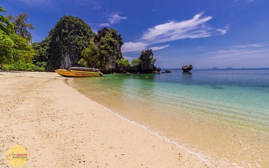 Ao Nang: Hong Islands Tour by Speedboat or Longtail Boat - Hong Island is the main event