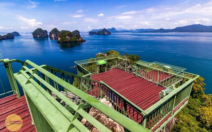 Ao Nang: Hong Islands Tour by Speedboat or Longtail Boat - The 360° viewpoint is worth the sweat