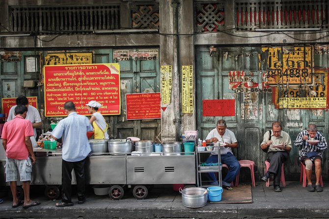 Authentic Street Food Tour in China Town Bangkok - What the Guides Add to the Experience