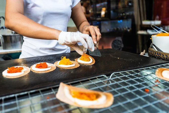Authentic Street Food Tour in China Town Bangkok - Kuan Yim Shrine and Chinatown’s Chinese Traditions