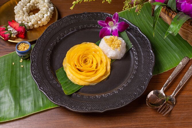 Authentic Thai Cooking with the Largest market visit &TukTuk ride - The tuk-tuk ride to the school