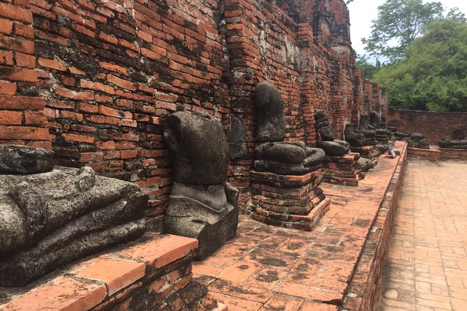 Ayuthaya Must Visit Temples Tour from Bangkok by MyProGuide - Wat Mahathat and the famous tree-root Buddha