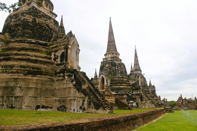 Ayutthaya and Ang Thong Private Charter Thailand Sacred Past Tour - Wihan Phra Mongkhon Bophit adds a major bronze Buddha