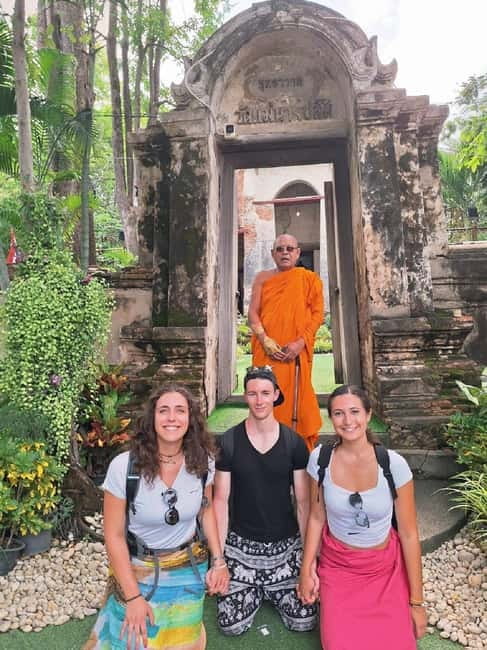 Ayutthaya: Colorful Slow Life Bicycle Tour with local guide. - Quiet roads, local homes, and the outer temple stop
