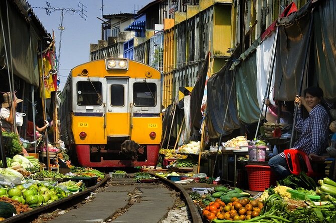 Ayutthaya, Maeklong Railway, Damnoen Saduak Floating Market - Why this day trip covers so much ground