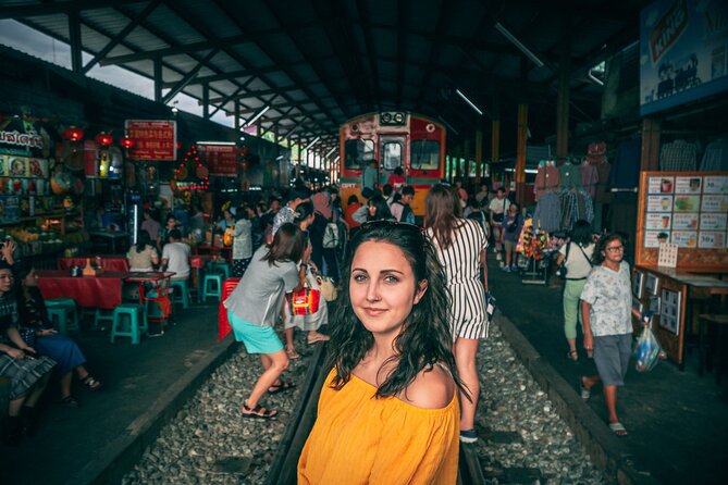 Ayutthaya, Maeklong Railway, Damnoen Saduak Floating Market - What the $86 price really covers