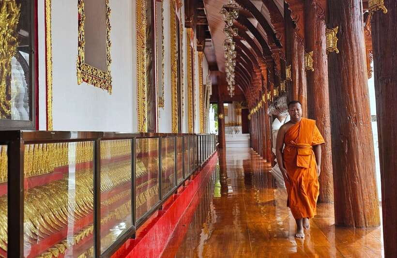 Ayutthaya: Private Boat Tour with Optional Temple Visits - What the captain does, and what he does not do