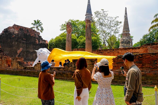 Ayutthaya Summer Palace and Temples Day Tour from Bangkok - Wat Chaiwatthanaram and the best photo setting