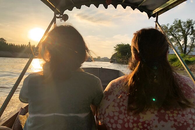 Ayutthaya Sunset Boat & UNESCO Temples: Multi-language private tour from Bangkok - Wat Mahathat and the famous Buddha head