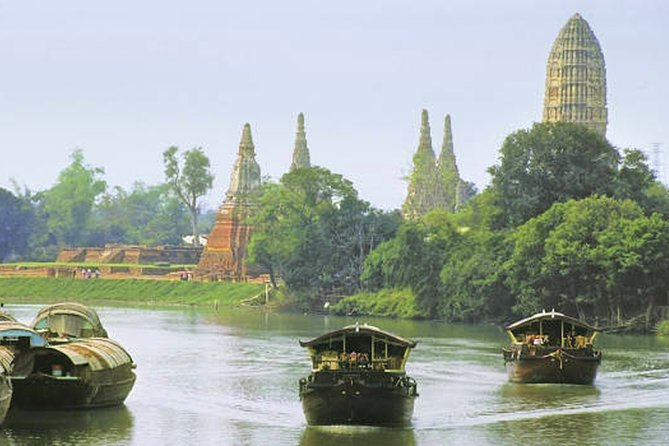 Ayutthaya UNESCO Temples Group Tour with Lunch - Wat Chaiwatthanaram beside the river