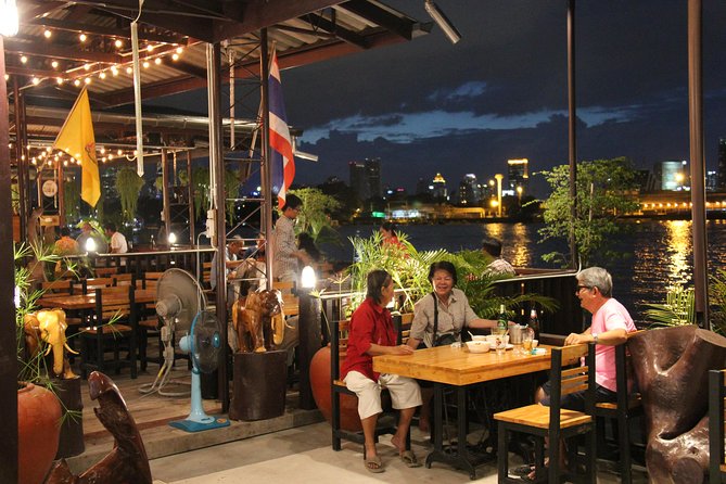 Bamboo Bicycle Tour in twilight: watch dancing Fireflies in Bangkok - What the guides add to the evening