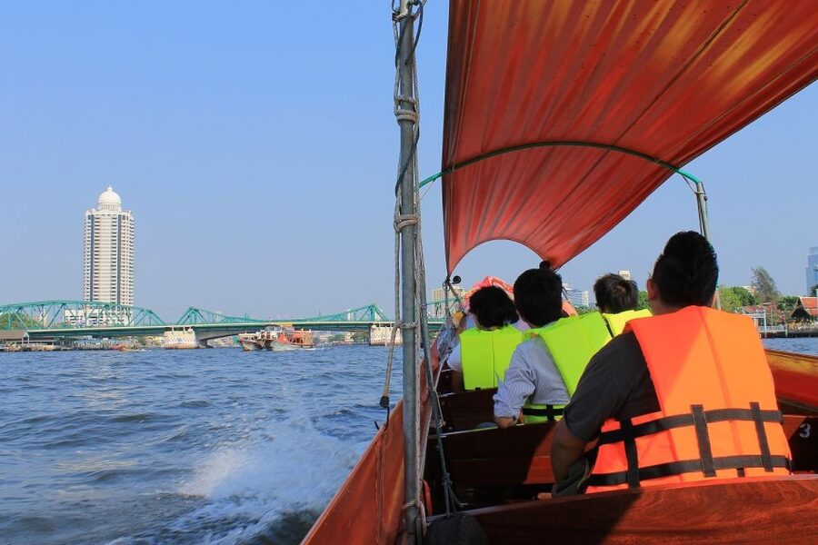 Bangkok: 2-Hour Canal Tour by Teak Boat - What the two-hour length feels like