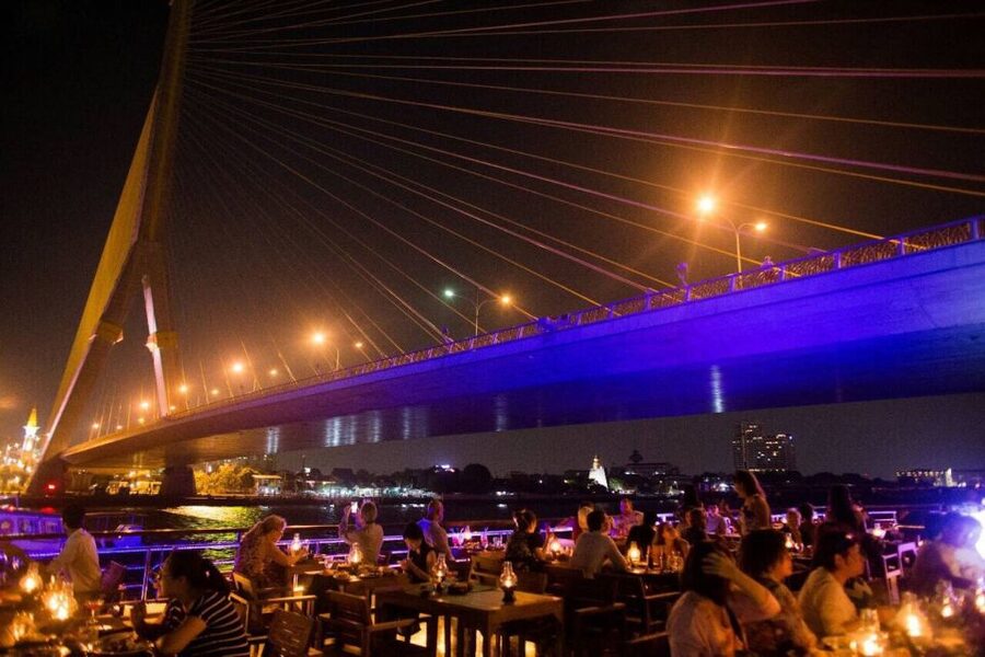 Bangkok: 2-Hour Dinner & Shows on White Orchid River Cruise - Live music and the cabaret show