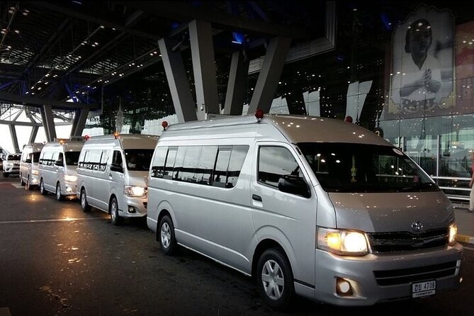 Bangkok Airport Arrival Private Transfer incl. tollway - Finding your driver inside the terminal
