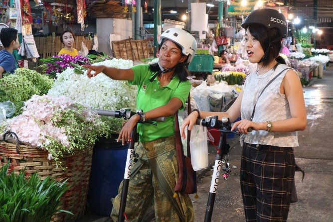Bangkok at Night by Electric Scooter - Why nighttime is the right time for this Bangkok ride