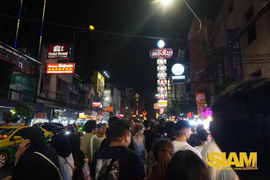 Bangkok Authentic Tasting Thai-Chinatown Walking Food Tour - Market lanes and local vendors