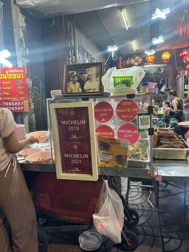 Bangkok Authentic Tasting Thai-Chinatown Walking Food Tour - Pace, comfort, and the three-hour schedule
