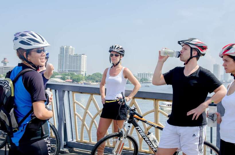 Bangkok: Backstreets and Historic Temples Bike Tour - What the $39 price really covers