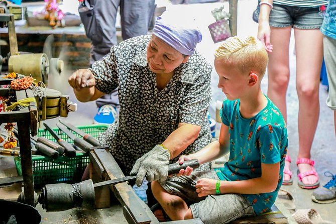 Bangkok: Backstreets and Temple Historic Bike Tour - Narrow alleys, old temples, and canal life
