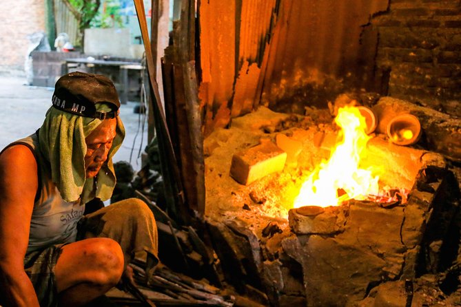 Bangkok: Backstreets and Temple Historic Bike Tour - Bangkok Noi and its canal-side communities