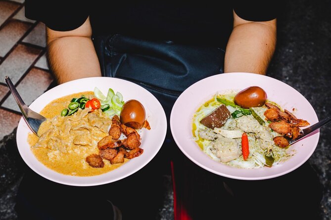 Bangkok Backstreets Food Tour with 15+ Tastings - Two hours through Chinatown’s food lanes