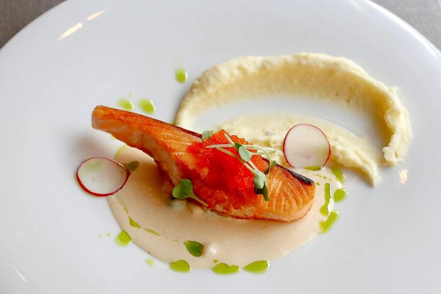 Bangkok: Baiyoke Observation Deck Ticket with Buffet Meal - Choosing between lunch, dinner, fruit, and seafood