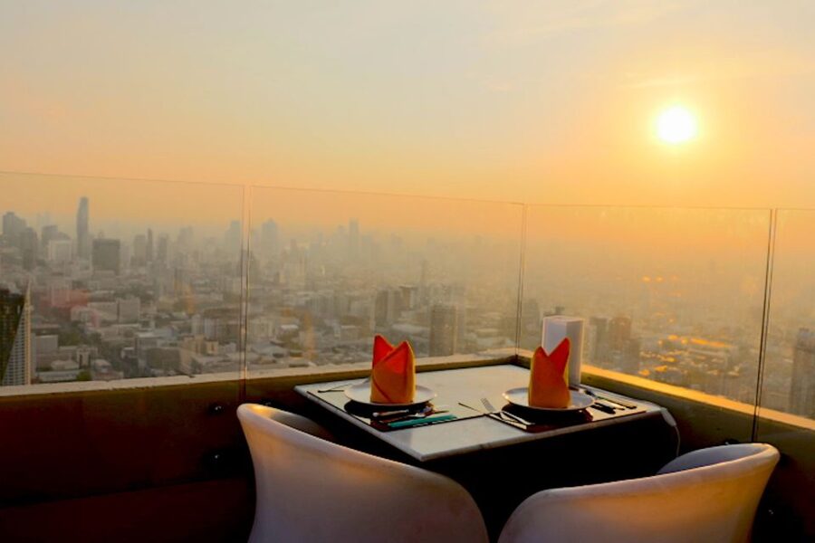 Bangkok: Baiyoke Tower Balcony Buffet & Observation Deck - Who will enjoy this experience most