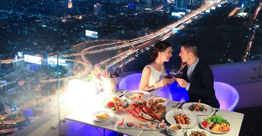 Bangkok: Baiyoke Tower Balcony Buffet & Observation Deck - Service, atmosphere, and the small extras