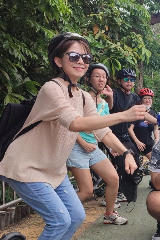 Bangkok: Bang Kachao E-Scooter Jungle Tour - Getting comfortable on the e-scooter