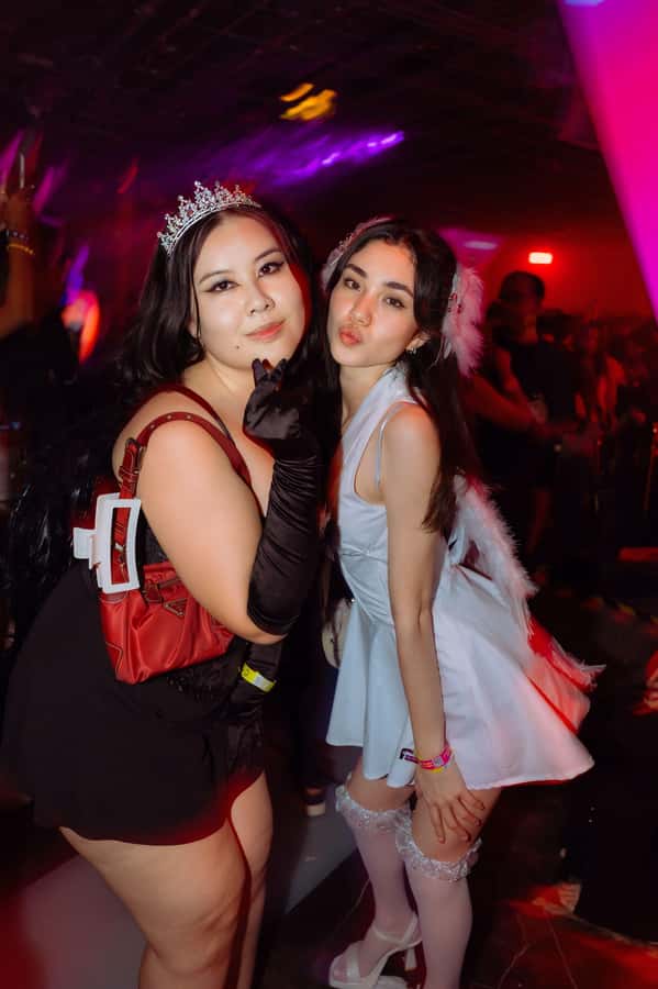 Bangkok: Bar and Club Crawl - Four venues, four different sounds