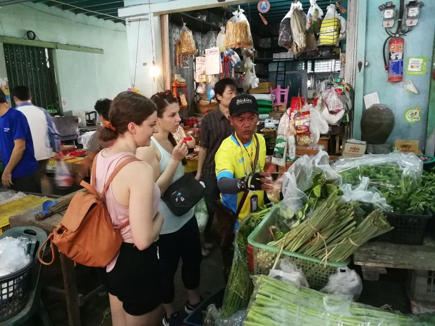 Bangkok: Bike and Canal Boat Tour with Lunch - Wat Paknam Phasi Charoen and the giant Buddha