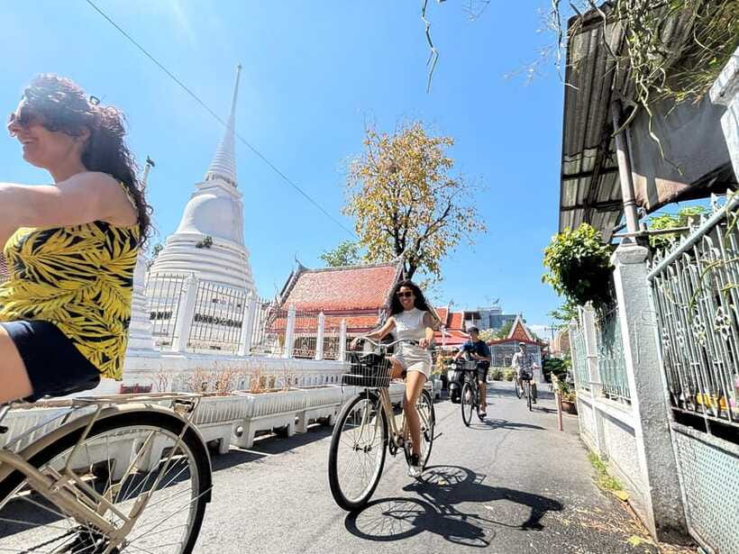 Bangkok: Bike, Boat & Food Tour in Thonburi - Morning or afternoon: choosing the better departure